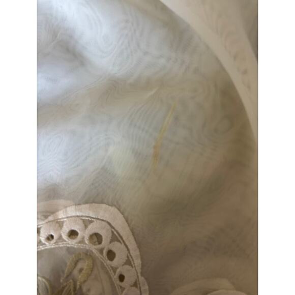 Vintage Embroidered Lace Window Sheer Panels Set of Two - Picture 6 of 6